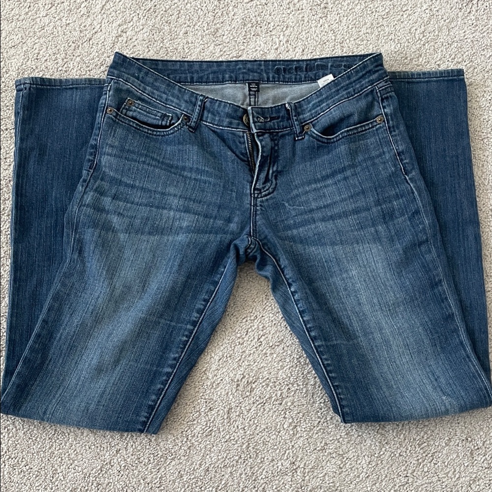 Gap Straight Leg Classic Blue Jeans (Excellent Condition) Size 27